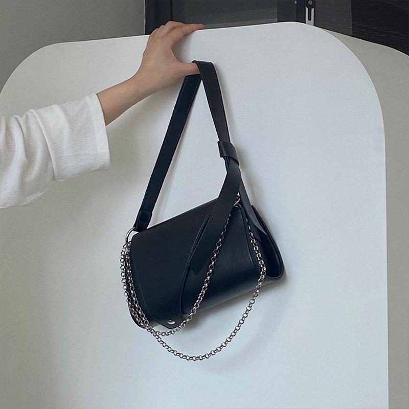 

Small Niche Design Black Trendy Chain Bag Versatile And Fashionable Western-style Handbag Shoulder Wallet Crossbody Bag 25cmX7cmX15cm