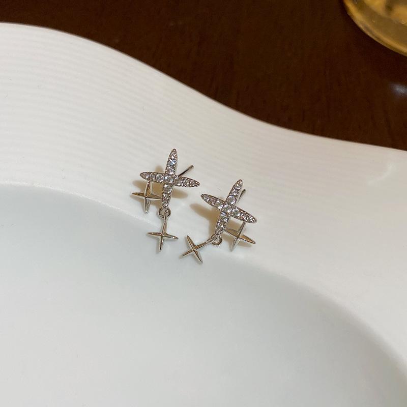 Diamond-set geometric love flower earrings Dongdaemun design fringed stud earrings earrings temperament earrings women