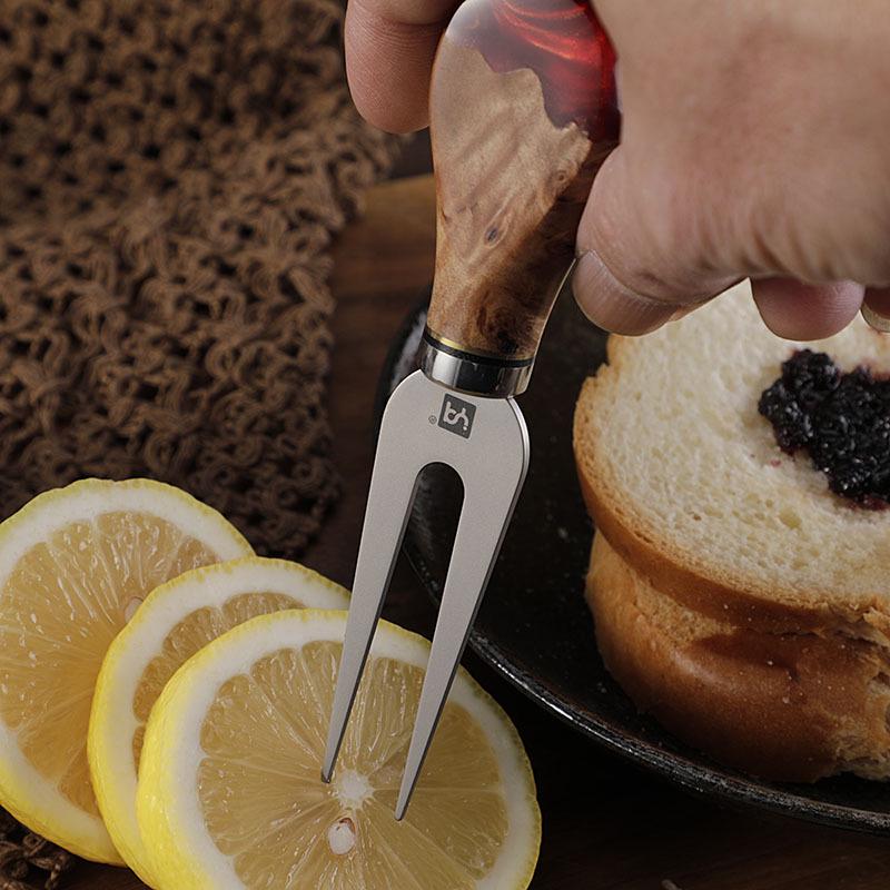 High-End Pure Titanium Cheese Knife Set with Red Resin Wood Handle