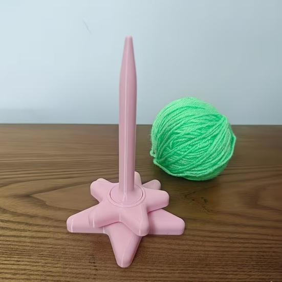 3D Printed Yarn Spinner Smooth Rotating Yarn Holder Cute Star Tangle-Free Yarn Spinner for Crocheting Knitting Lovers