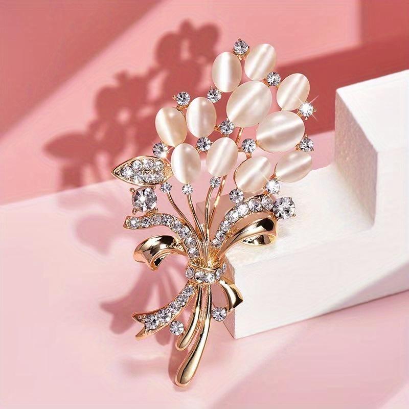 

Elegant Rhinestone Balloon & Vintage Flower Brooch Pin for Women - Versatile Scarf Clip and Fashion Accessory золотистый