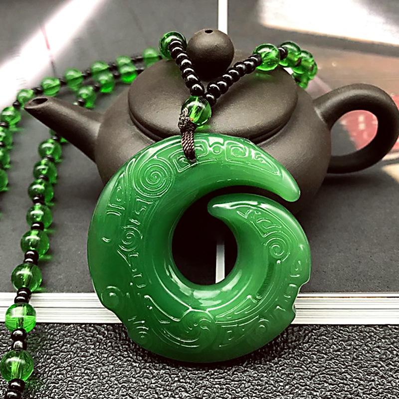 Retro Imitation White Jade Single-sided Twisting Chain Reincarnation Pendant Women's Ethnic Style Necklace Accessories