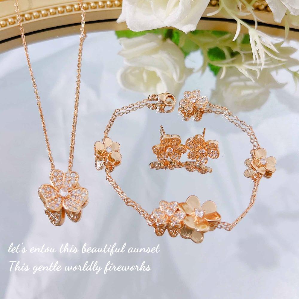 Lucky Clover Necklace Pendant Full Diamond Petal Flower Bracelet Light Luxury Earrings Women Jewelry Set
