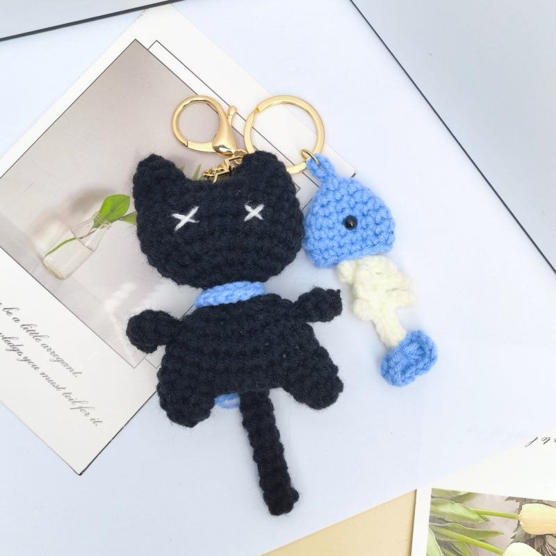 Knitted Cat Eating Fish Keychain Pendant - DIY Jewelry Ornament