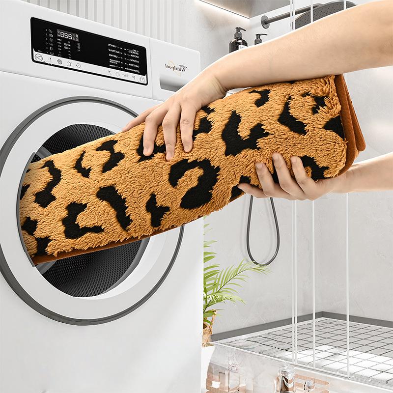 Leopard Bathroom Mat Plush Floor Rug Toilet Seat Cover U-Shaped Mat Dirt Resistant Quick Drying Entrance Door Mat Home Decor