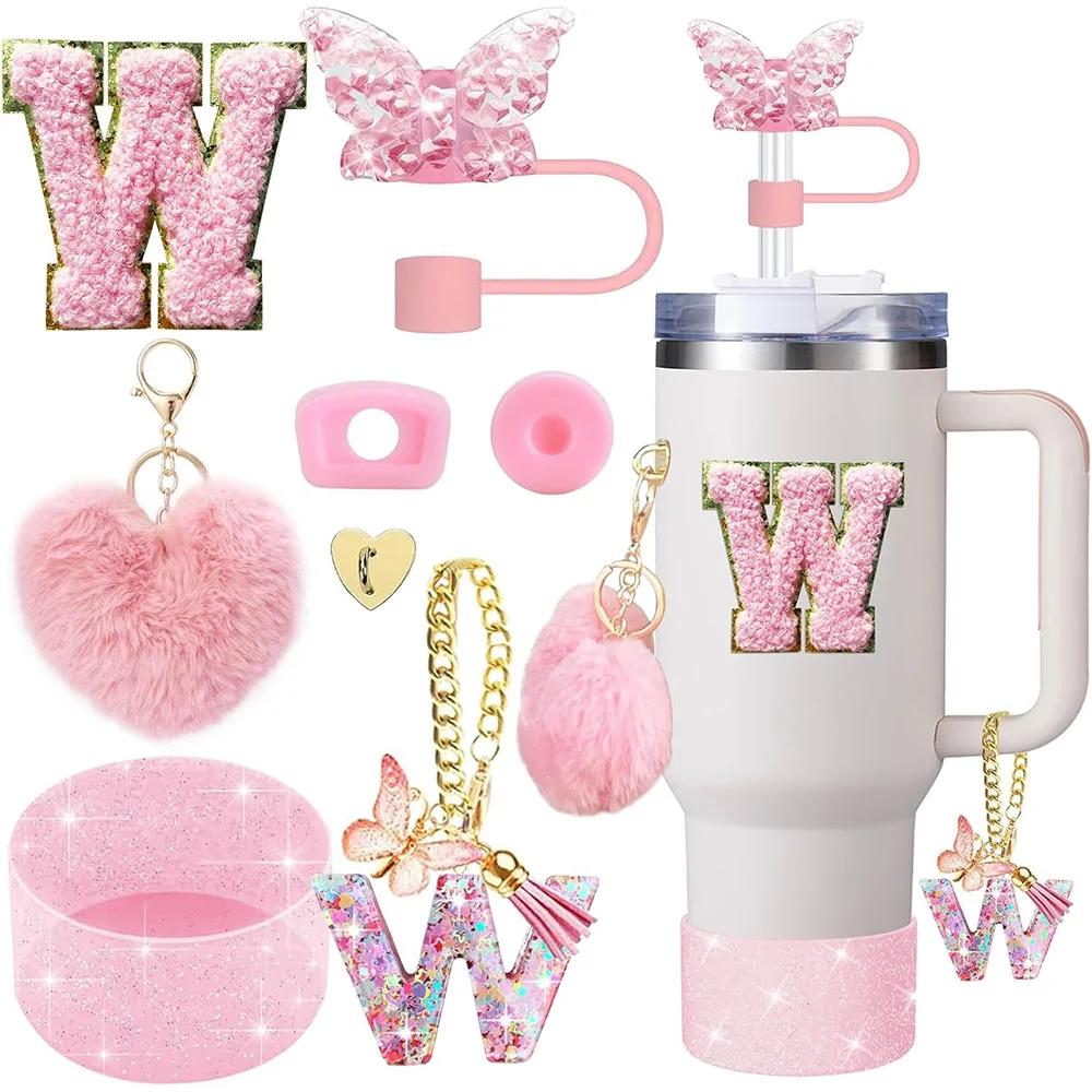 8 Pezzi Accessori per Tazza per Stanley Cup 30oz 40oz Include Coperchio Tappo Cannuccia a Farfalla Piedino in Silicone Maniglia Ciondolo Adesivo con Iniziali