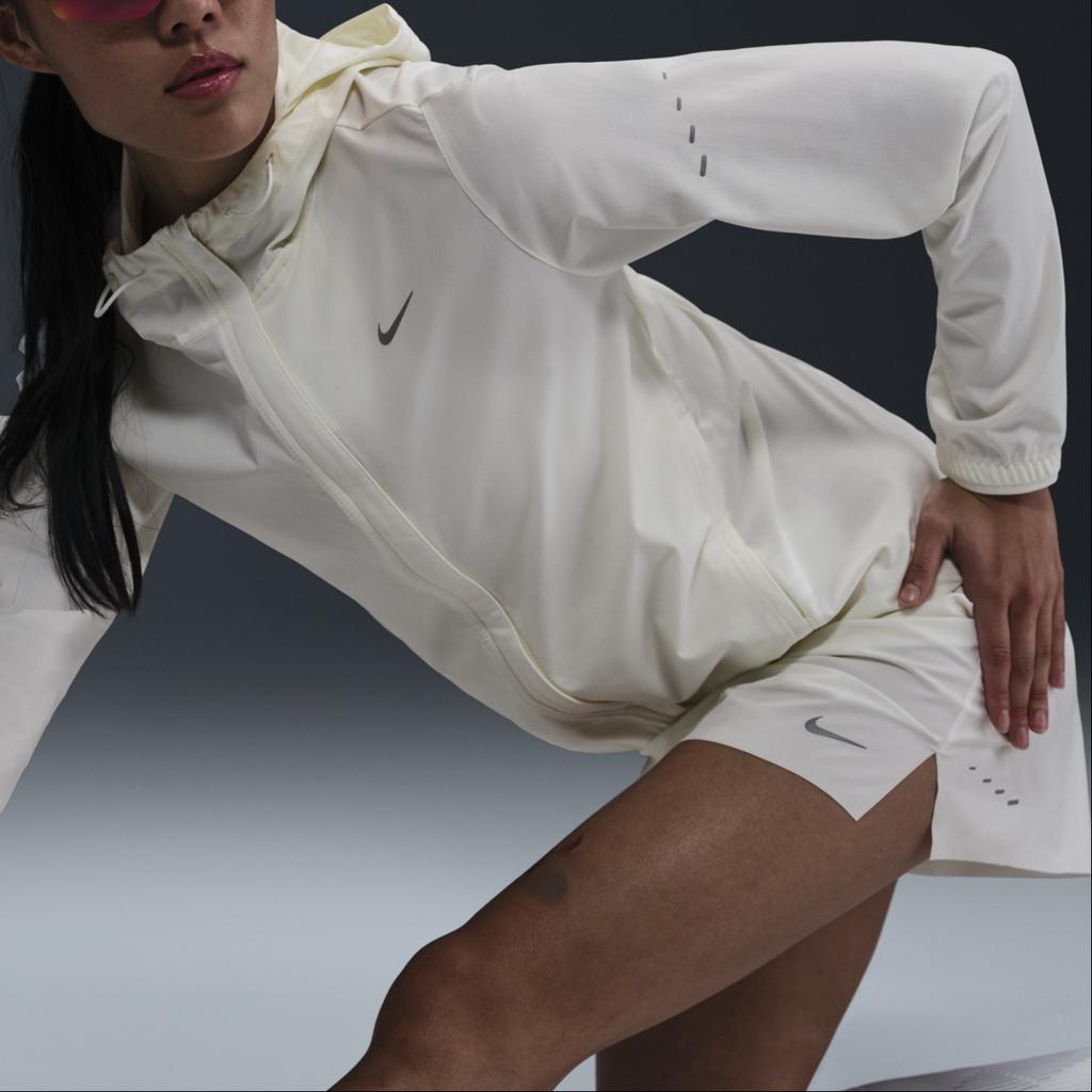 Nike Swift Jacket Women's White HQ0651-133