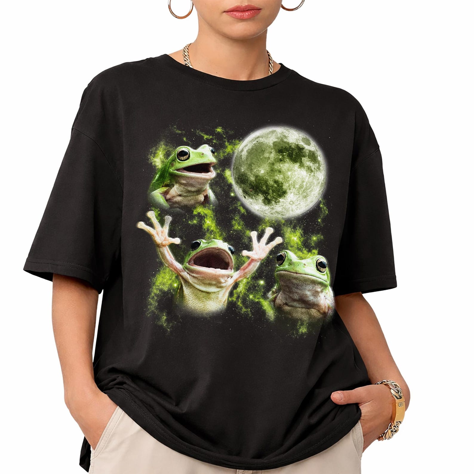 Three Frogs Moon T-Shirt, Comfort Colors Frog Lover Tee, Retro Wildlife Nature Shirt M