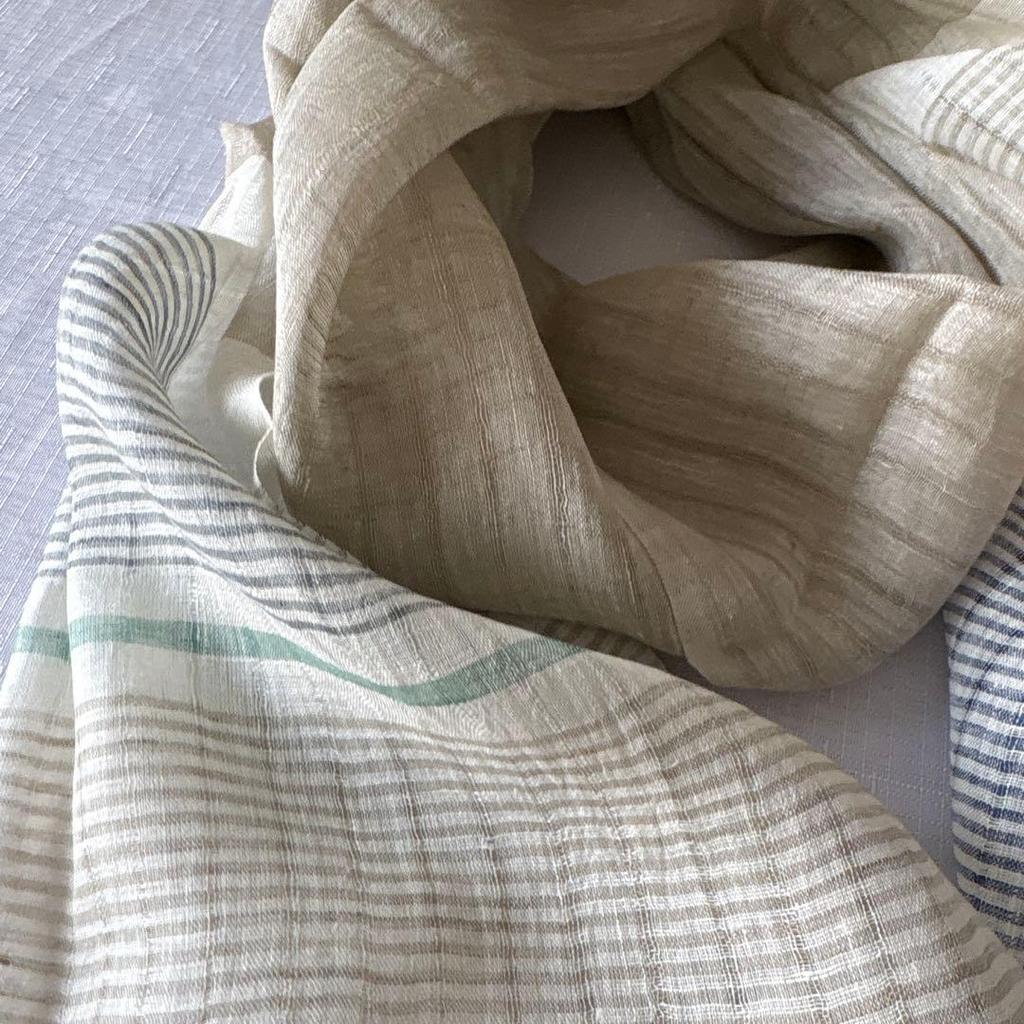 Used Natural color stripe pattern linen blend stole