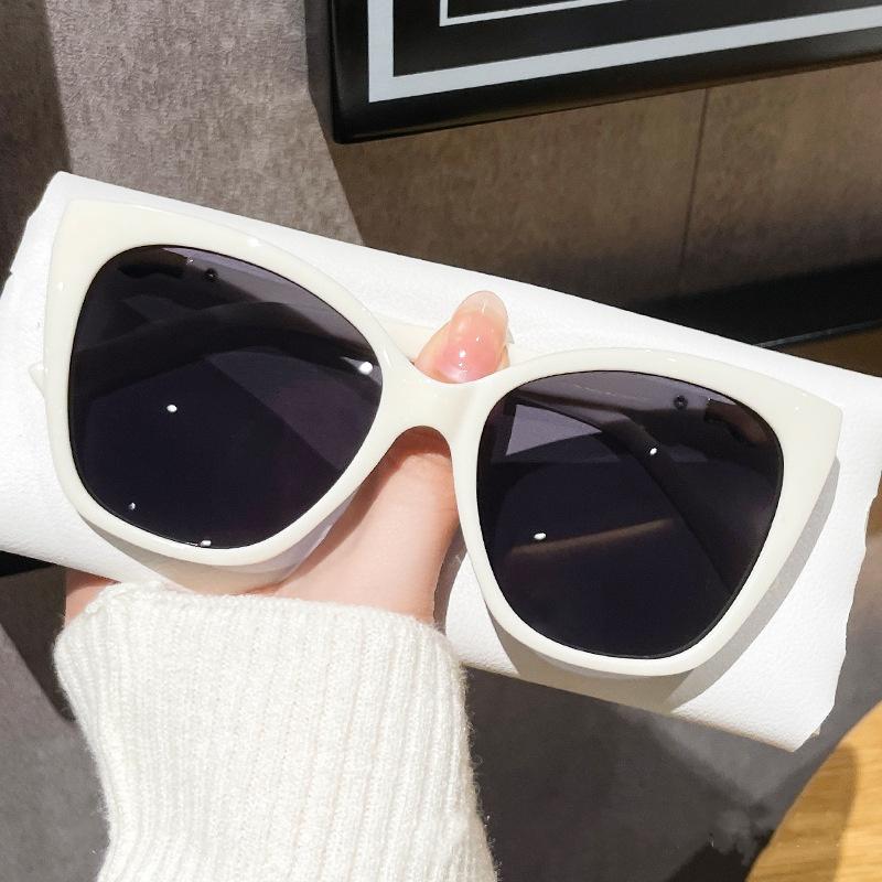 

Модные солнцезащитные очки с жемчужными дужками для женщин, маленькие, с ароматом, легкие, роскошные, универсальные, для поездок на работу и обратно