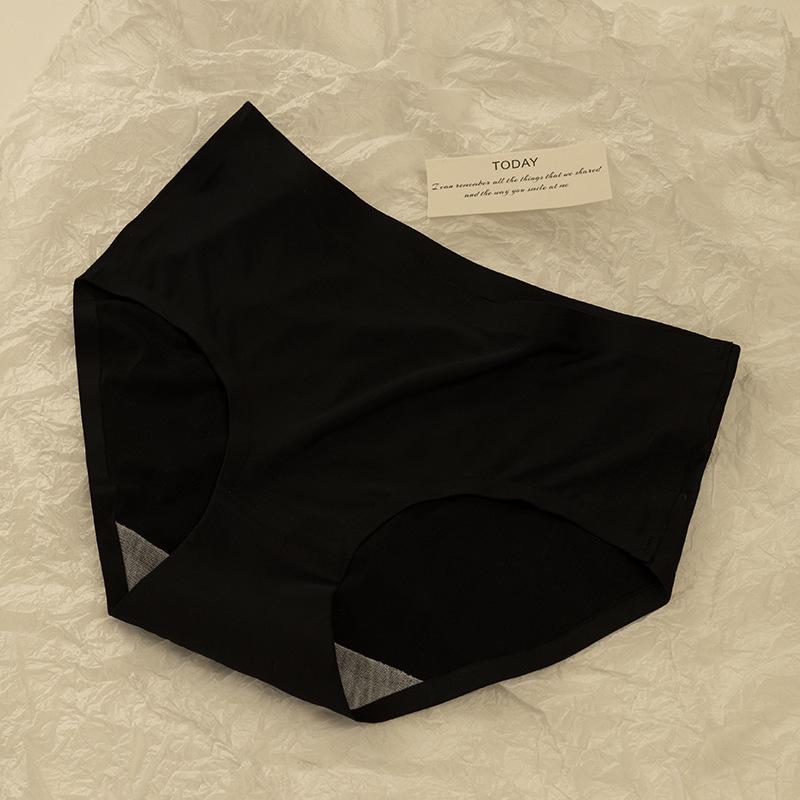 "New 810 Women's Seamless Ice Silk Underwear: Summer Breathable, Sexy, Three-Color Design"