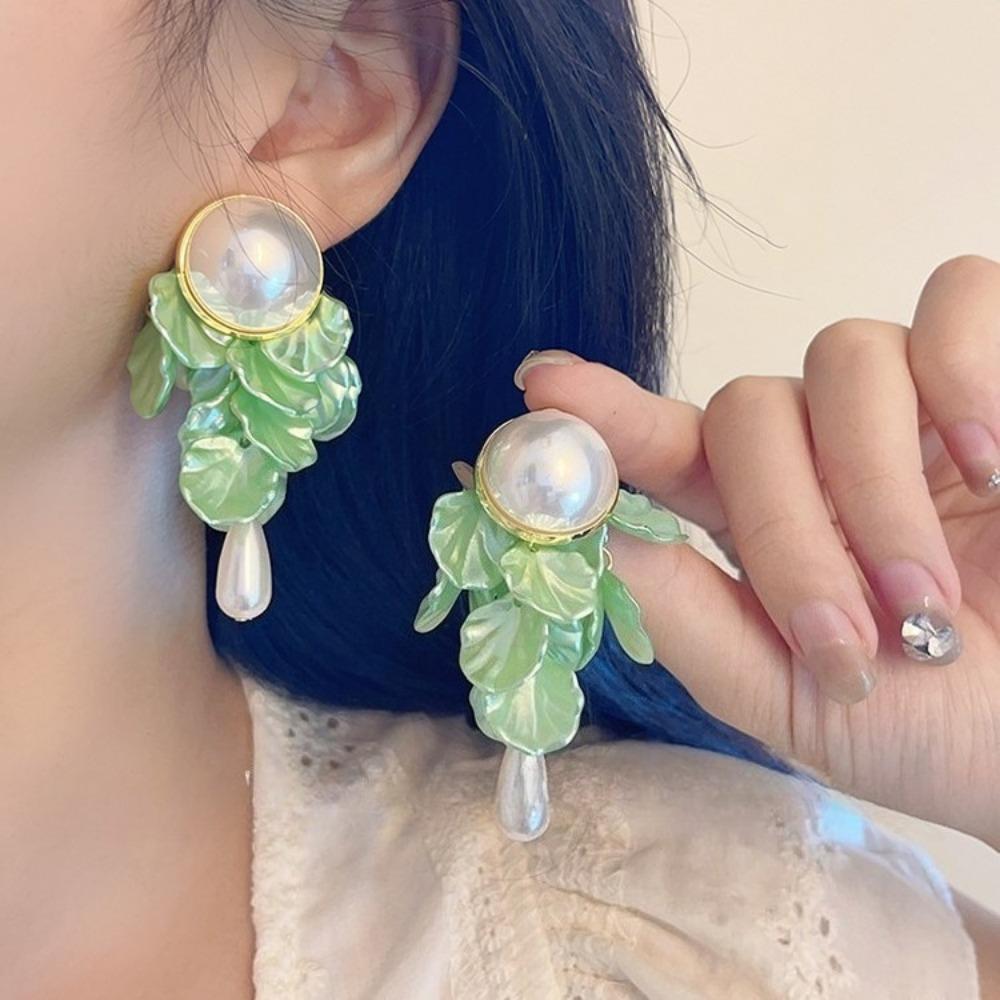 Pearl Flower Tassels Pendant Earrings for Women Temperament Sweet Design Wedding Gifts  Jewelry