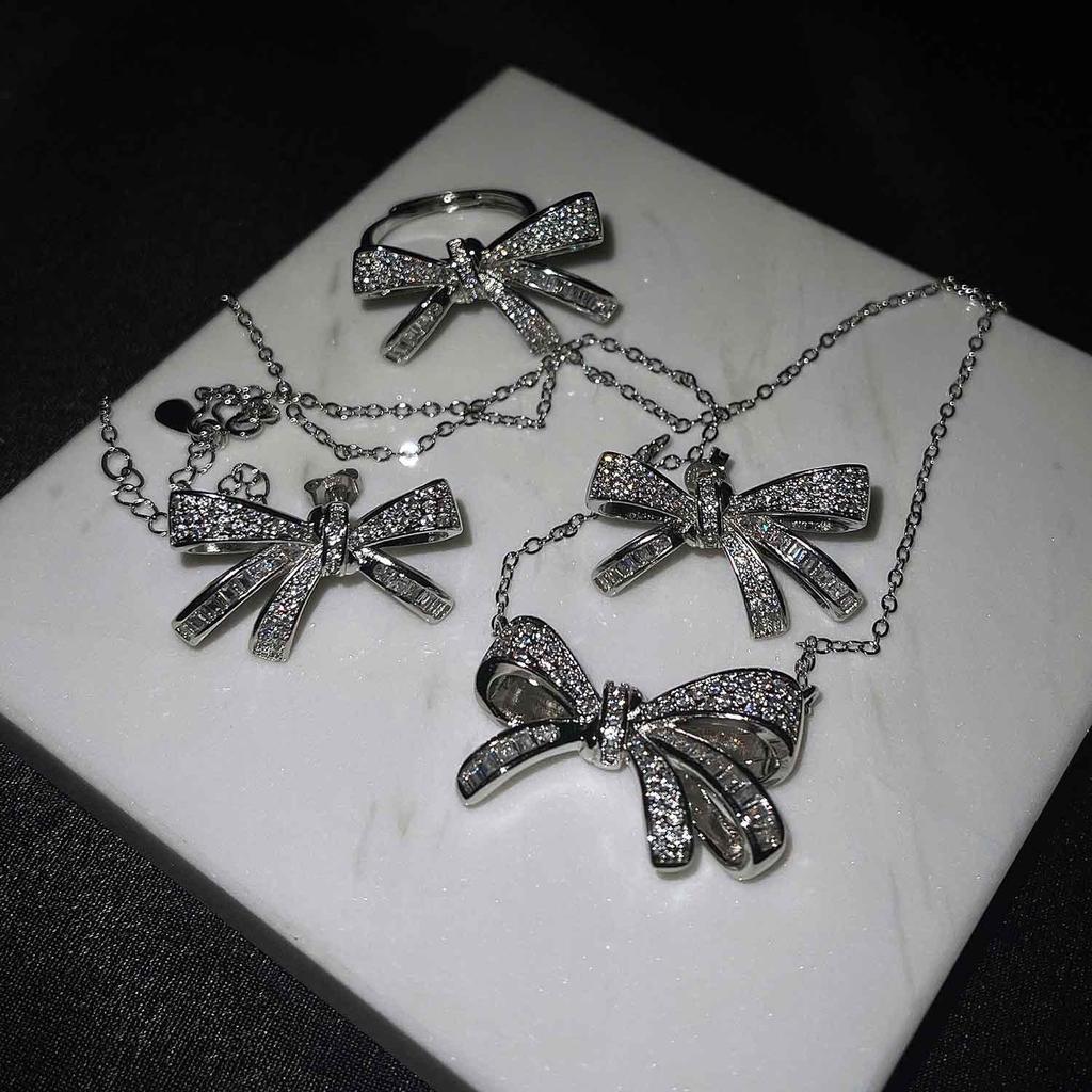Women's Luxury Butterfly Jewelry Set: Elegant Bow Necklace & Ring