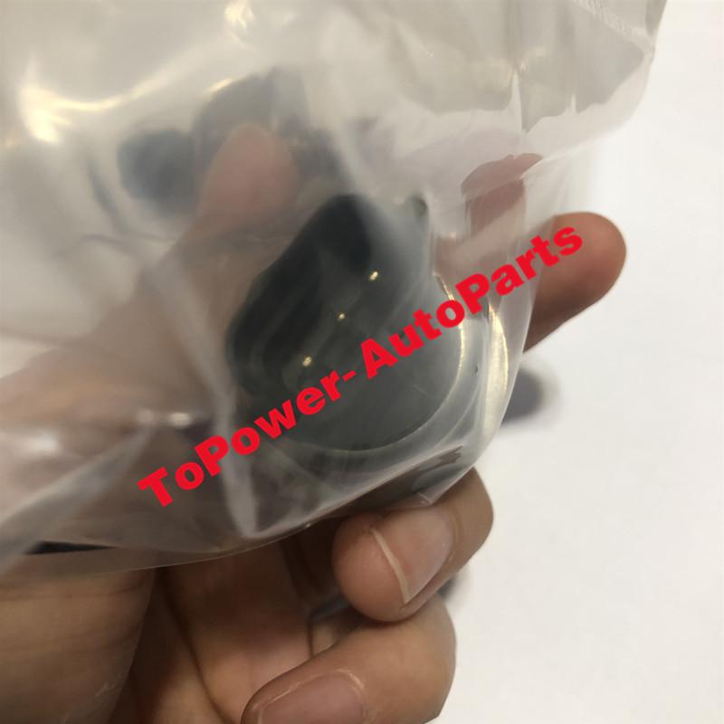 Fuel Rail Pressure Sensor OEM 55PP05-01 For Mitsubishii Montero Triton L200 Nissann 55PP0501