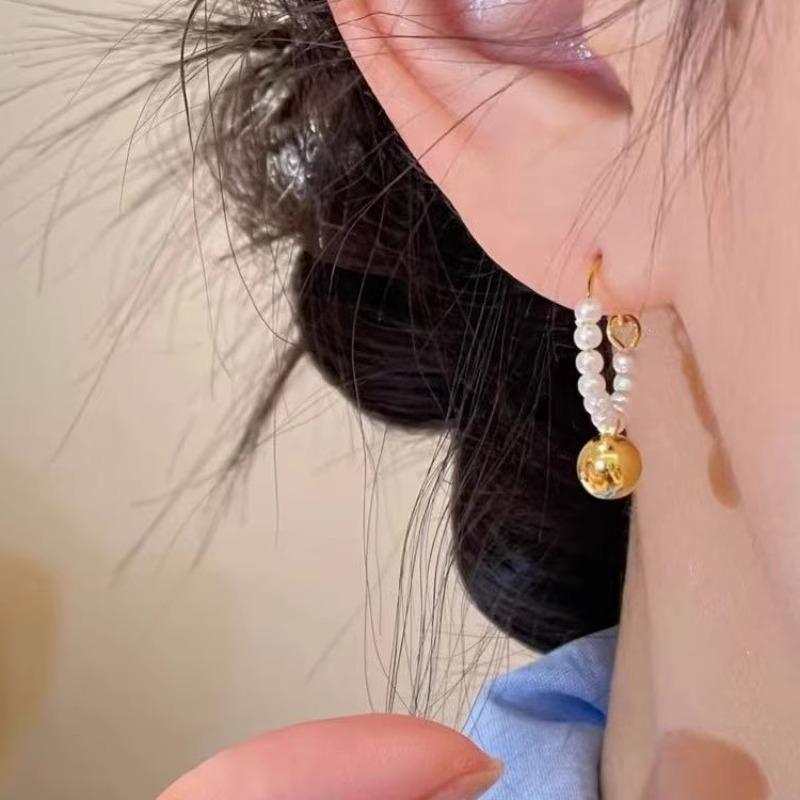 Retro Cold Wind Pearl Earrings Fashion Versatile Design Temperament Senior Sense Women's Everyday Fashion Ear Jewelry