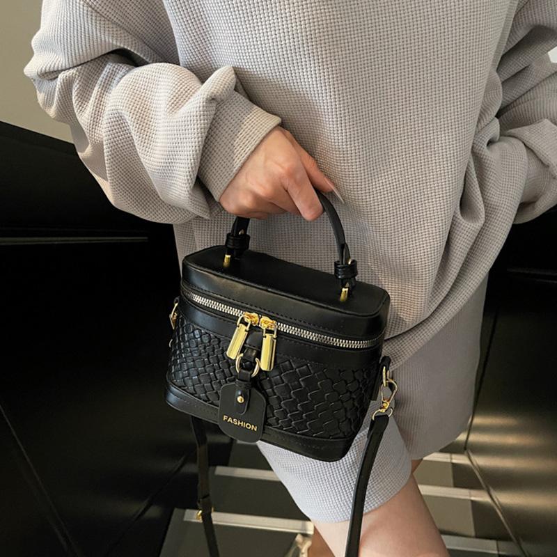 New Minimalist and Fashionable Box Shape Small Handbag, Contrasting Color Women's Bag, High-end Carriage Single Shoulder Crossbody Handbag