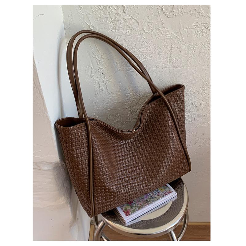Retro Large Tote Bag, Simple and Elegant, Large-capacity Single-shoulder Bag, Woven Underarm Bag