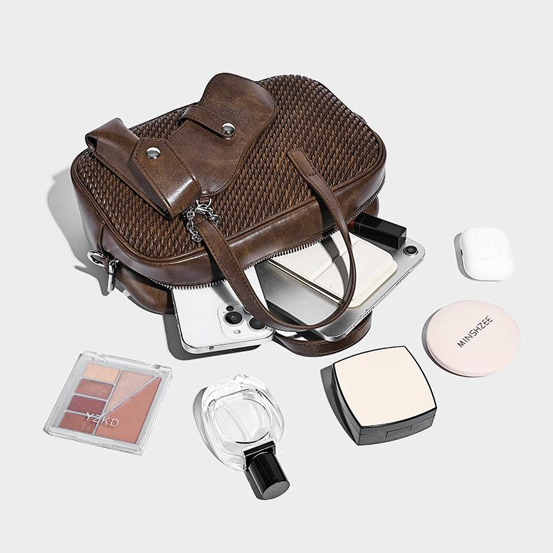 European and American Large Capacity Boston Pillow Bag Three-Dimensional Feel Fashion Handheld Camera Bag Trendy Single Shoulder Crossbody Bag