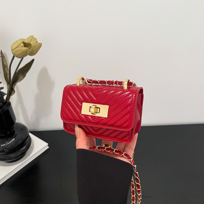 

Модный тренд 2025 года Мини женская квадратная сумка кроссбоди на цепочке красный