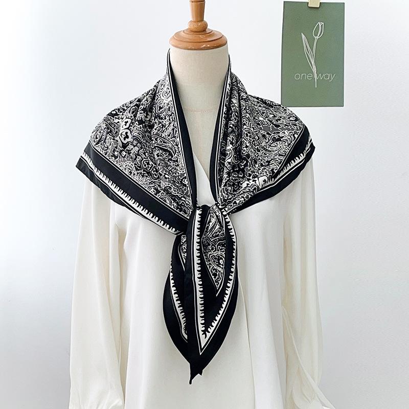 French Hepburn style! Twill silk scarf women's old money style paisley cashew triangle scarf decorative scarf shawl