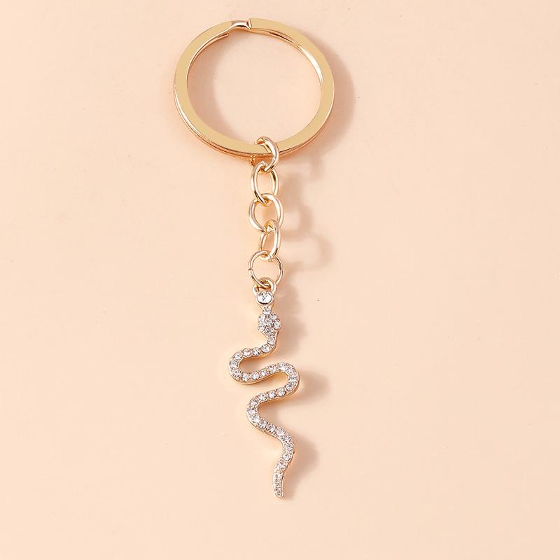 Cute Crystal Rhinestone Cat Keychain Animal Snake Butterfly Keyrings for Men Women Car Keyholder Bag Pendants DIY Jewelry Gifts