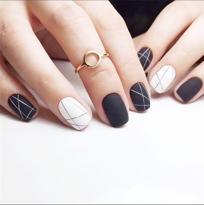 

Minimalist Matte Black & White Line Nail Stickers - Short Square & Round Tips Glue Kit