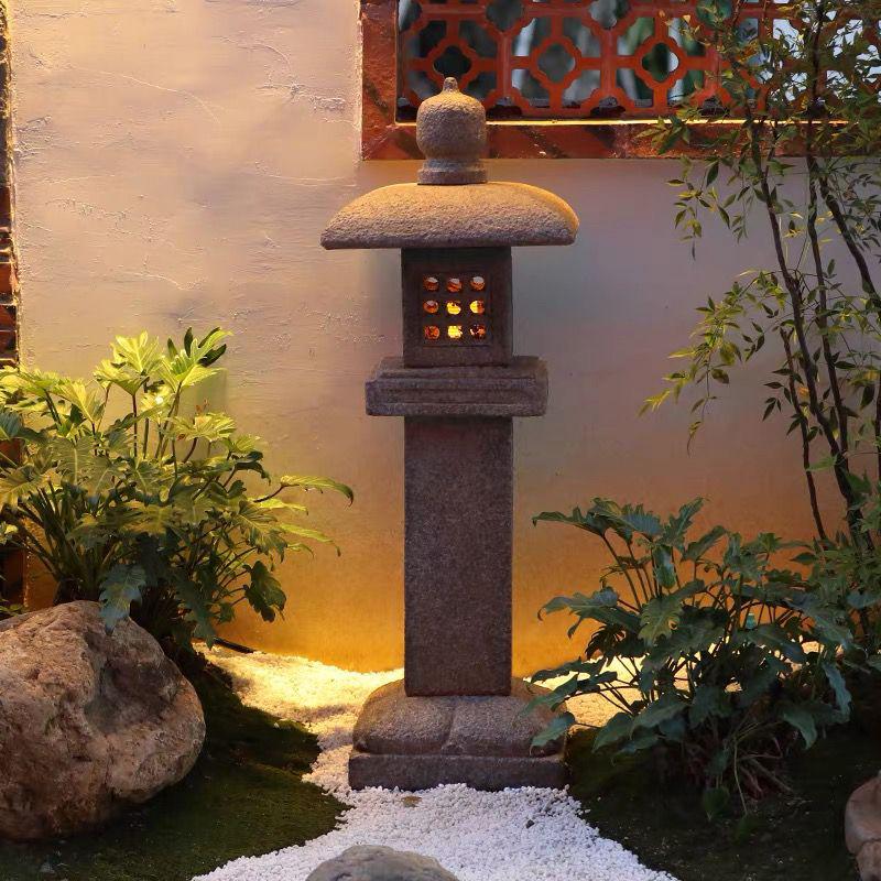 Antique Stone Carving Zen Garden Lantern for Outdoor and Hotel Courtyards