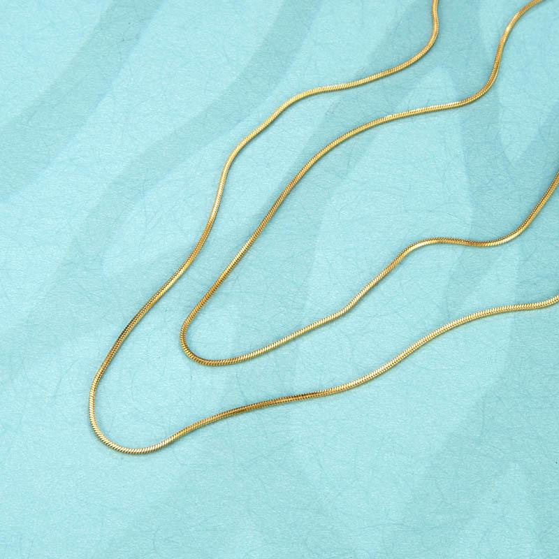 Minimalistische Titanstahl Schlangenkette Damen Lange Halskette