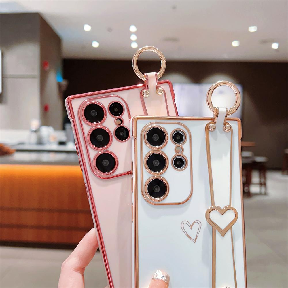 For Samsung Galaxy S25 Ultra Case Electroplated Heart Pattern TPU Phone Back Cover with Wristband Kickstand