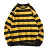 Stribet crewneck sweatshirt til mænd i polyesterstof til efterårets udendørsstil