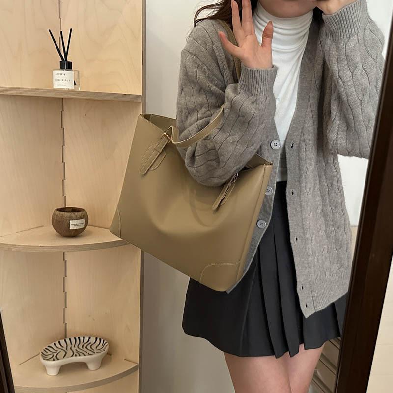 Chic Large Capacity Tote Bag With French Style In Black Khaki And Brown Colors For Trendy Women