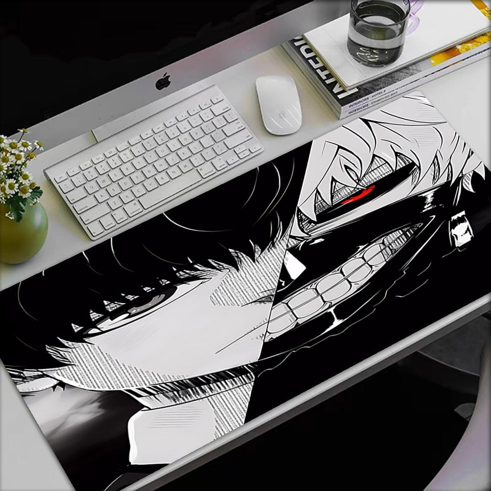 Tappetino per Mouse Tema Tokyo Ghoul, Base in Gomma Antiscivolo, Multifunzionale per Ufficio e Decorazione Domestica, Perfetto per Personalizzare lo Spazio di Lavoro.