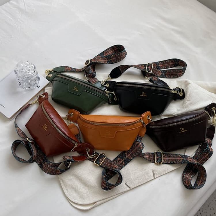 New Women's Fashion Messenger Bag Breast Bag Fanny Pack