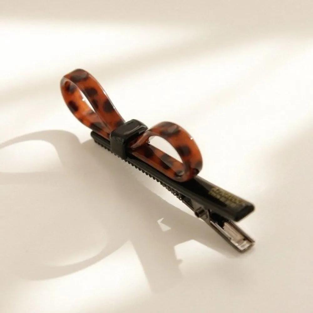 J Lauren Leopard Print Ribbon Point Side Hair Clip H01125