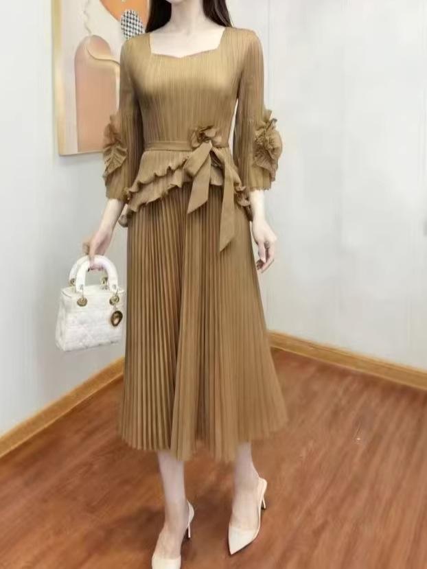 Elegant Plus Size Floral Ruffle Dress - European & American Fashion