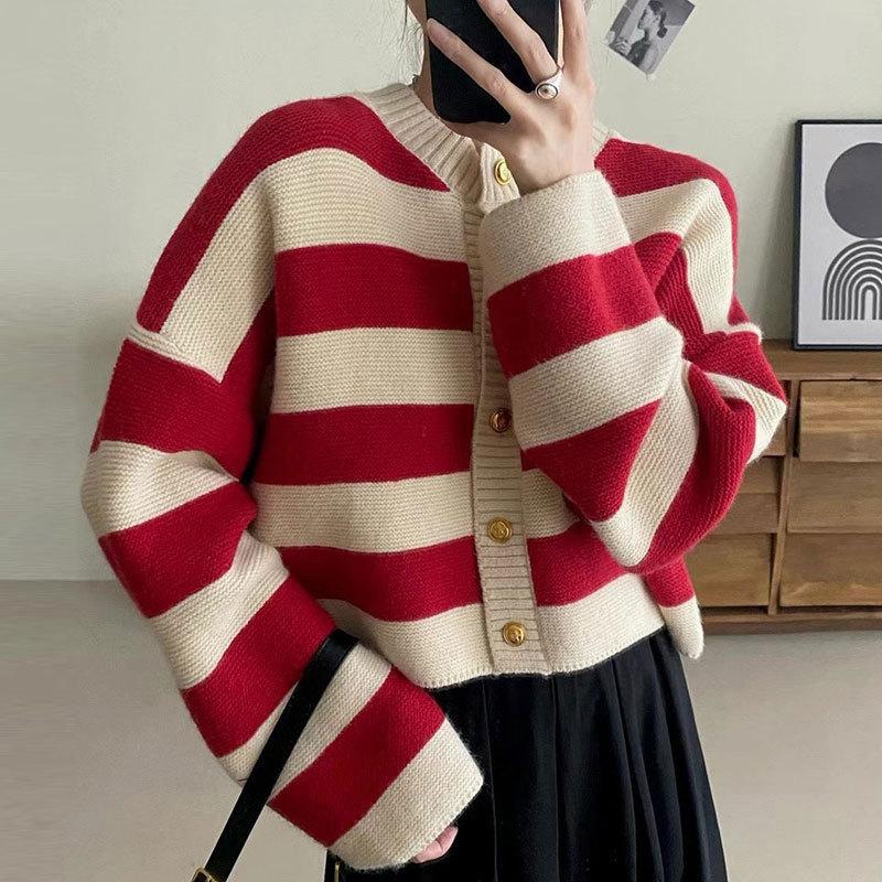

Spring and Autumn Gentle Celebrity Small Fragrant Style Striped Knitted Cardigan Crew Neck Color Matching Loose Lazy Sweater Women s Jacket 411-244 (average size) червоний