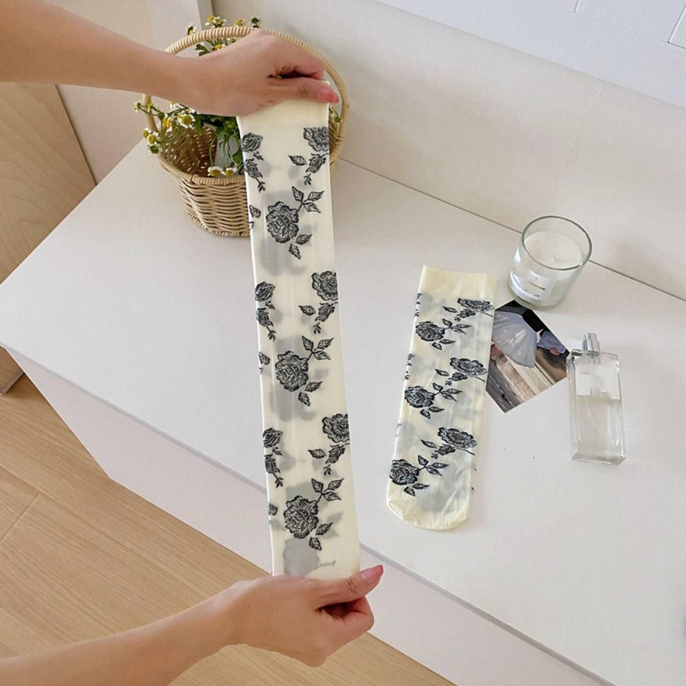 2Pairs Lolita JK Retro Rose Stockings Ultra-thin Stockings for Women Sweet Flower Stockings Lady