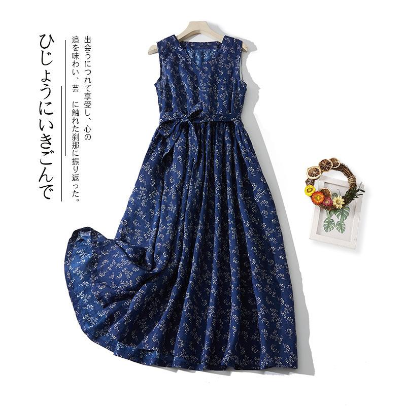 

Blue floral cotton and linen dress women s 2025 summer new loose and thin lace-up waist V-neck vest long dress 2XL