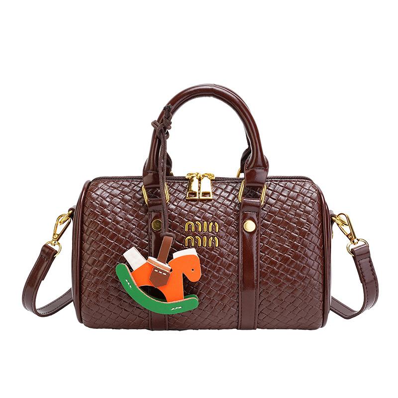 

2025 summer popular fashion retro niche simple portable pillow bag casual commuter messenger women trendy new products single package