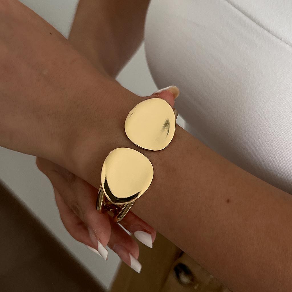 SHIXIN 2026 New Fashion Smooth Gold Color Silver Color Metal Spring Bangles for Women Hip Hop Imitation Pearl Wide Cuff Bracelet