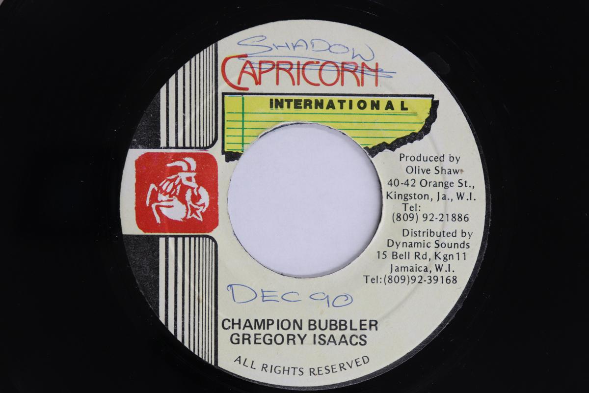 

7inch Record GREGORY ISAACS - Champion Bubbler / Version NONE CAPRICORN INTER Jamaica Reggae, Ska & Dub Used