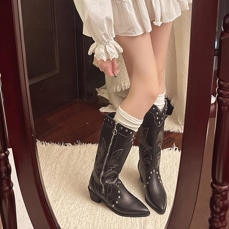 2025 New Women Boots Classics Embroidered Western Cowboy Boot Retro Rivet Mid Calf Boots for Women Pointed Toe Knight Boots