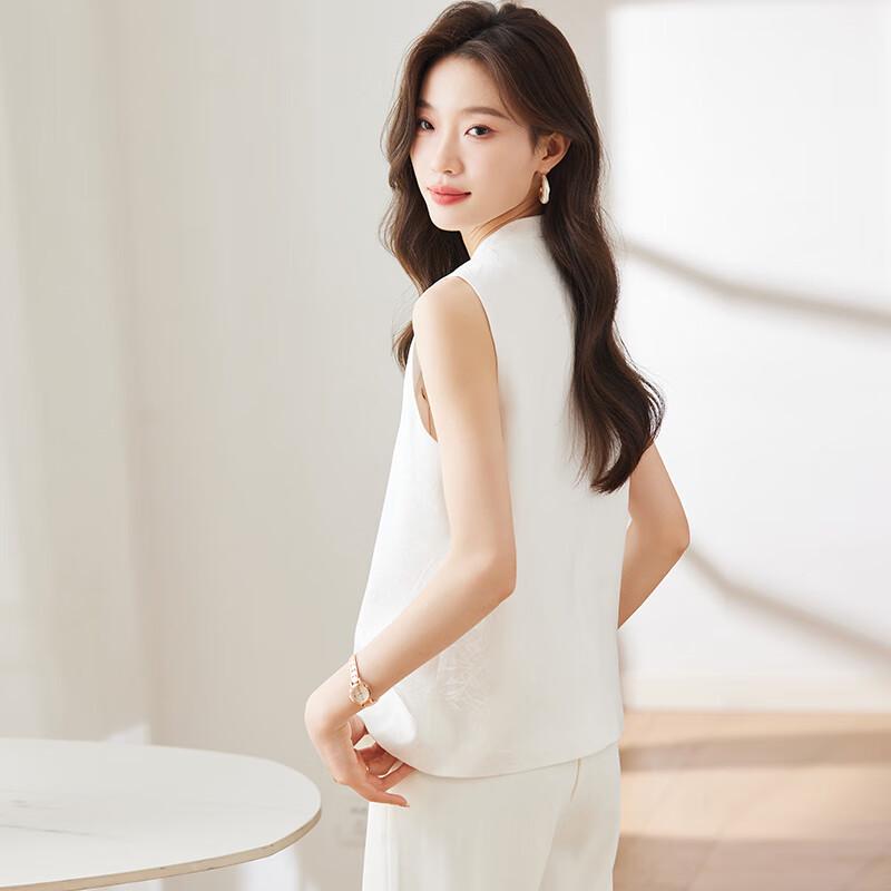 Women's New Chinese Style Embroidered Pankou Vest