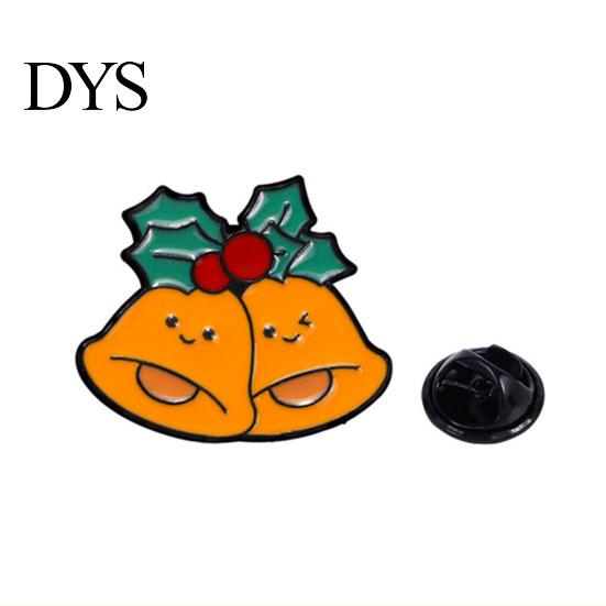Elk Bag Decoration Pin Christmas Cartoon Enamel Brooch, Santa Claus Snowman Tree Badge Pin, Alloy Festive Badges Bags Scarves Clothes Decorative
