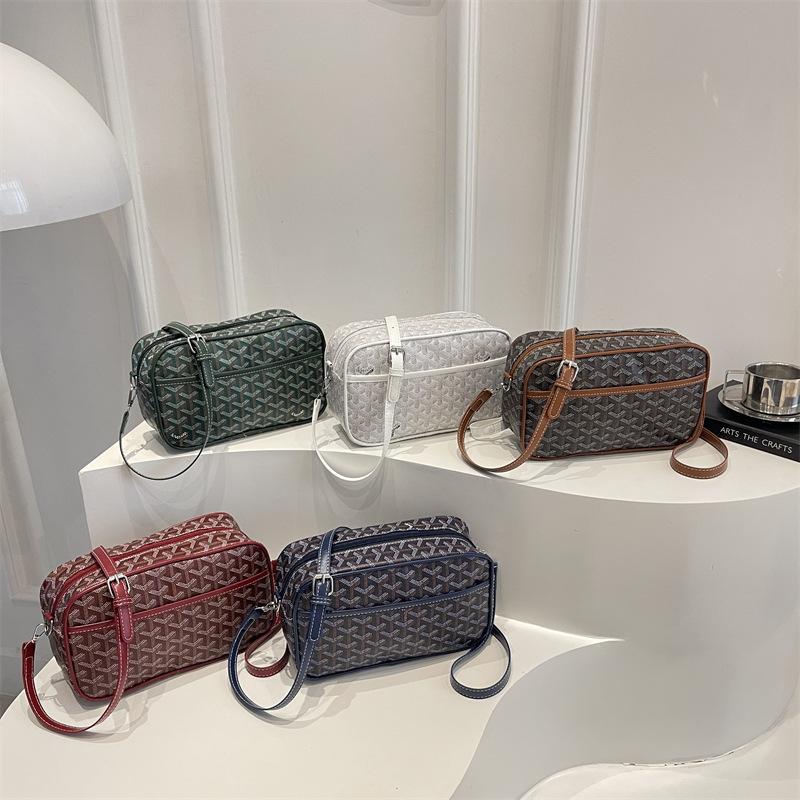 Eine einfache und lässige kleine quadratische Tasche, eine modische Umhängetasche