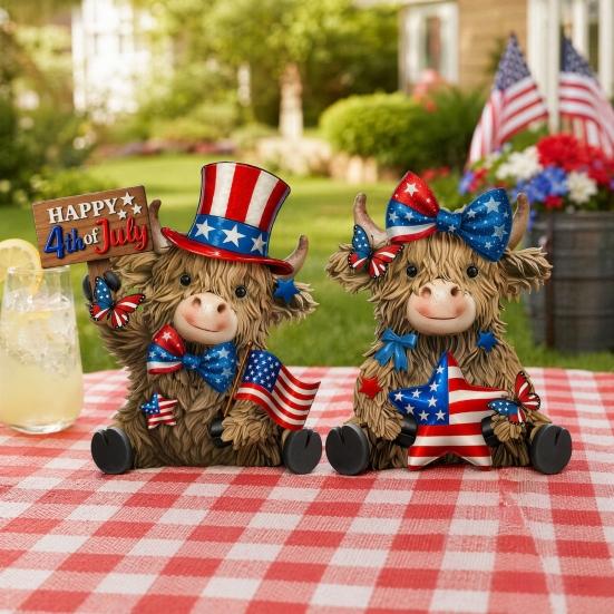 Stars And Stripes Cow Decor 2 Pcs 4th of July Patriotic Highland Figurines, Wooden Independence Day Red USA Themed Home Decoration White Blue