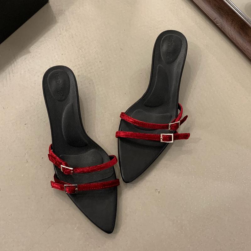 

Мода SUOJIALUN 2025 Лето Новые Женские Тапочки Мода Узкий Ремешок Женские Элегантные Шлепанцы Тонкий Низкий Каблук Уличные Платье Сандалии Туфли 39 красный