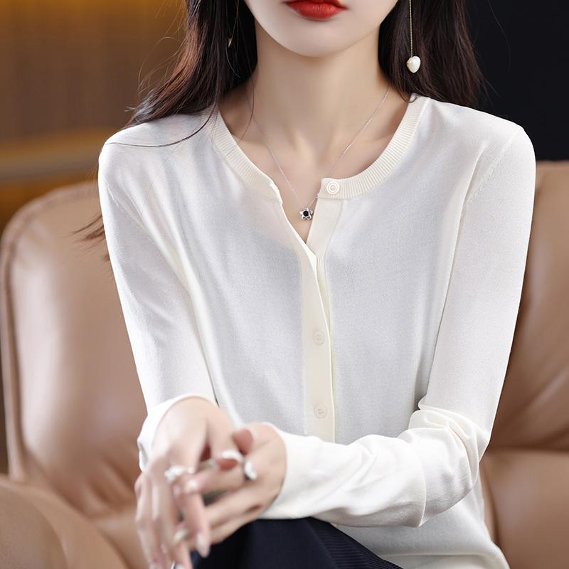 

Женский легкий кардиган из 50% шерсти и 50% шелка Mulberry — универсальный трикотаж на все 4 сезона для комфорта и стиля в любое время года L теплый белый