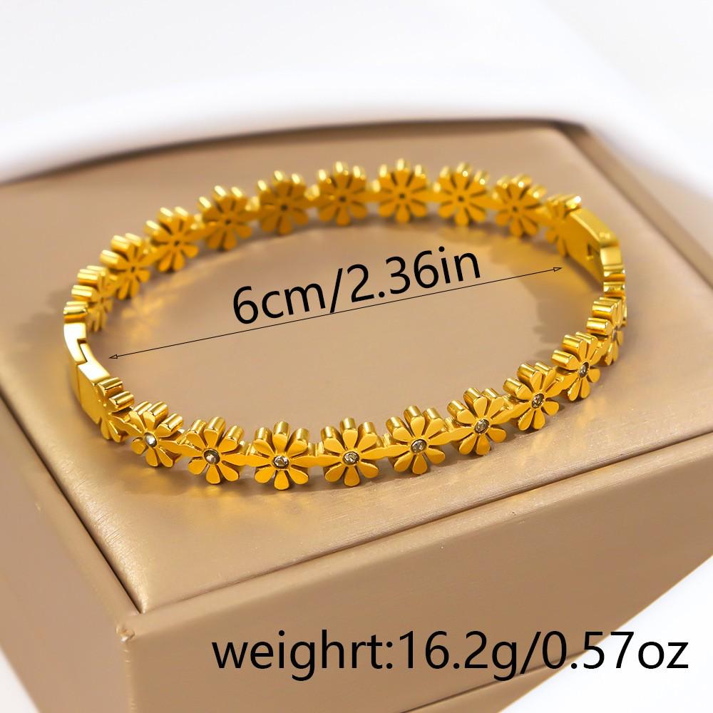 Little Daisy Stainless Steel Women's Bracelet - Summer Niche Design, Luxury Titanium Feel, Simple Elegant Jewelry
