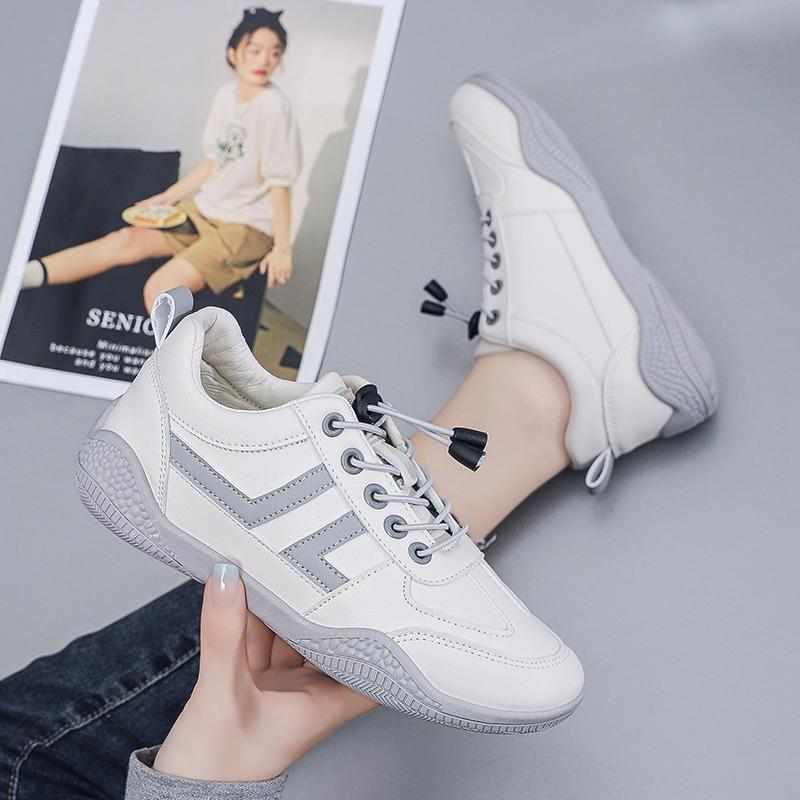 Women's sports shoes spring and autumn new fashion versatile breathable soft bottom leather surface light running